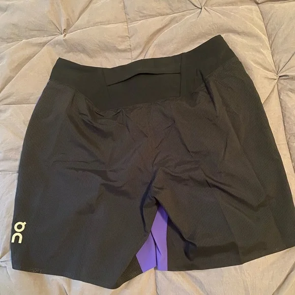 On Cloud Mens Running Shorts - Picture 2 of 3